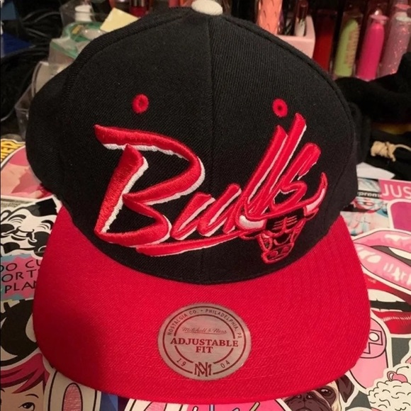 Mitchell and ness Chicago bulls hat - Picture 1 of 3